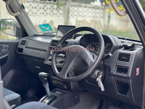 Pajero.  Mini.      2002 - 2/6