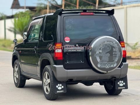 Pajero.  Mini.      2002 - 3/6