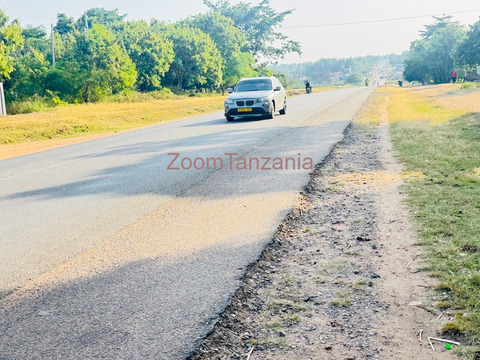 Kiwanja cha kwanza kutoka lami kinauzwa kisesa - isangijo - 3/6