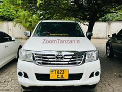 Hilux. Vigo.        2012