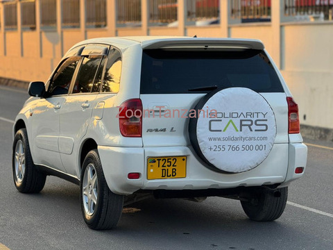 Rav 4.          2005 - 2/6