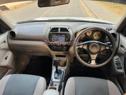 Rav 4.          2005 - 3/6