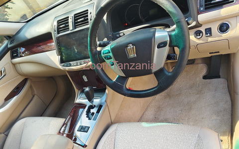 2010 Crown - 5/5