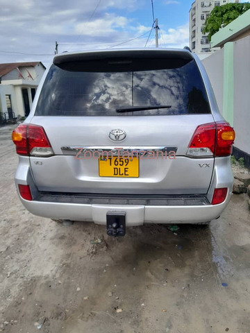 Landcruiser. V8 vx.     2016 - 2/6