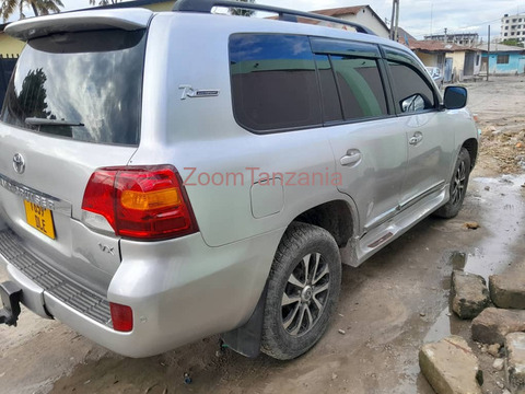 Landcruiser. V8 vx.     2016 - 6/6