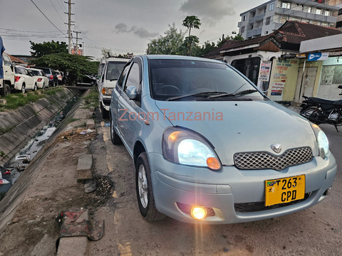 Vitz.       2004 - 1/6