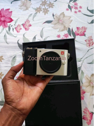 Xiaomi YI-M1 Mirrorless Digital Camera - 3/6