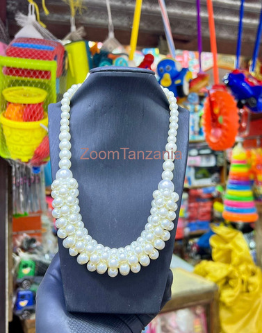 Pearl necklace - 3/6