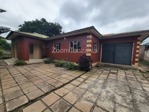 3BEDROOM HOUSE FOR RENT AT SAKINA-ARUSHA - 5/6