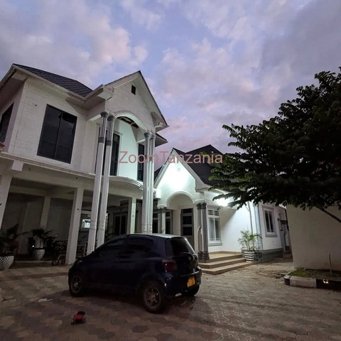 3BEDROOM FULLY FURNISHED APARTMENT FOR RENT IN NJIRO-ARUSHA-TANZANIA - 1/6