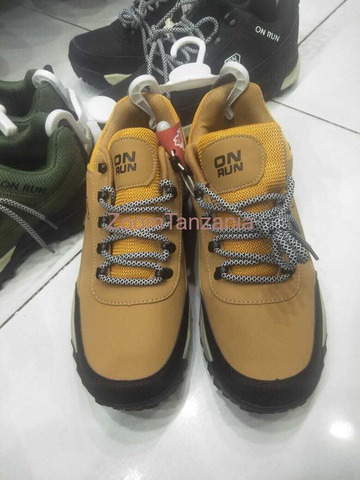 men shoes - 2/4