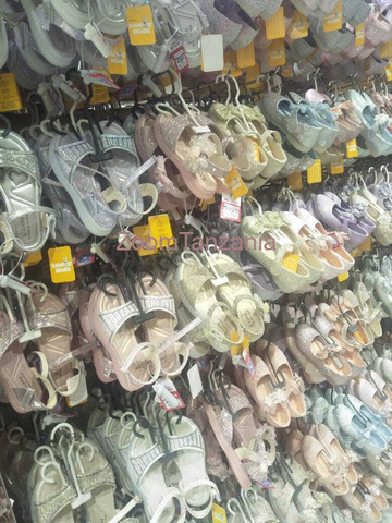 kids new sneakers - 2/4