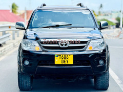 Fortuner.     2005