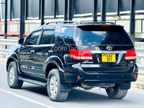 Fortuner.     2005 - 3/6