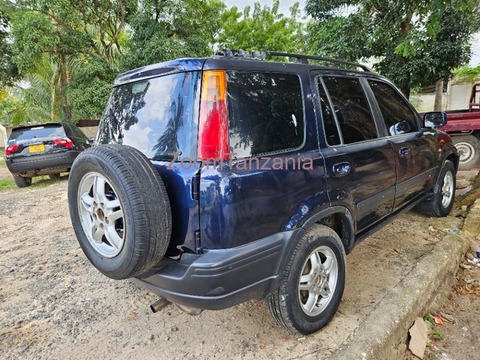 Honda. Crv.      2003 - 2/5