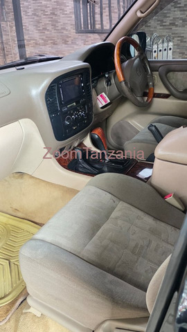 Landcruiser. Vxv8.       2003 - 2/5