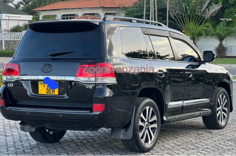 Toyota Land Cruiser V8 VXR - 3/4