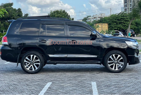 Toyota Land Cruiser V8 VXR - 4/4