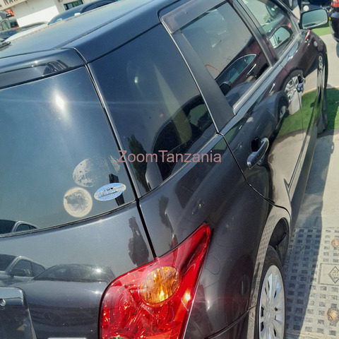 Toyota IST - 4/4