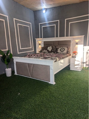 KITANDA CHA MBAO MIXER SOFA NA BED SIDE ZAKE