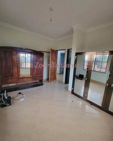 3BEDROOM HOUSE FOR RENT IN SAKINA ARUSHA-TANZANIA - 5/6