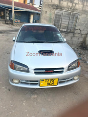 Vitz. Glanza.     2003