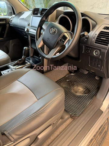 Landcruiser.     2028 - 5/5