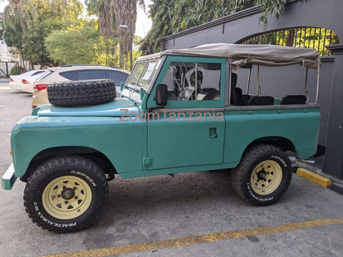 Defender.         2000 - 2/6