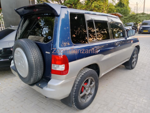 Pajero io.     2005 - 6/6