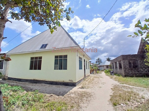 Nyumba Inauzwa (HOUSE FOR SALE) - 3/6