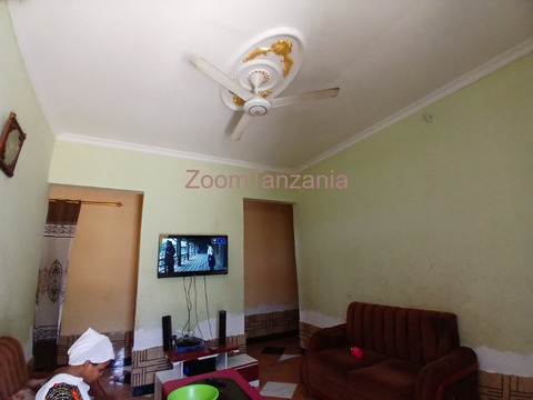 Nyumba Inauzwa (HOUSE FOR SALE) - 4/6