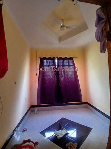 Nyumba Inauzwa (HOUSE FOR SALE) - 6/6
