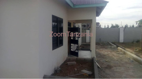 Exceptional Plot with 2 Houses - 6/6
