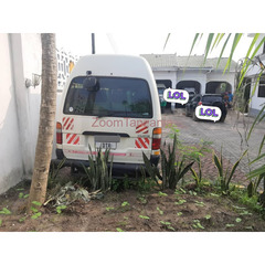 TOYOTA HIACE INAUZWA