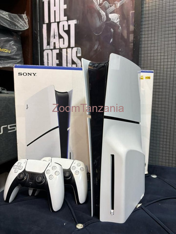 Sony Playstation 5 - 3/4