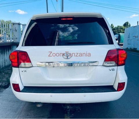 TOYOTA LANDCRUISER LC 200 SERIES - 2/6