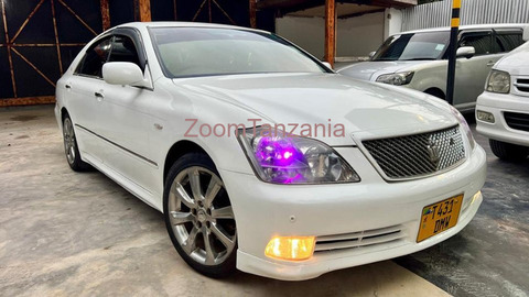 2004 Toyota Crown Athlete - 5/5