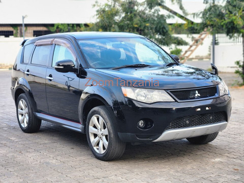 MITSUBISHI OUTLANDER - 1/6