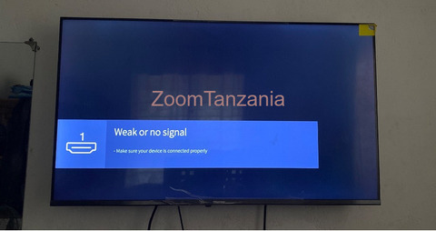 Used Hisense Smart TV 43 Inch - 2/2