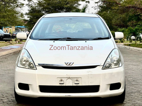 2006 Toyota Wish - 1/5
