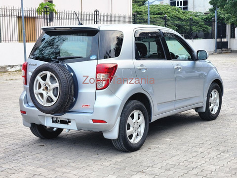 2007 Toyota Rush - 3/6