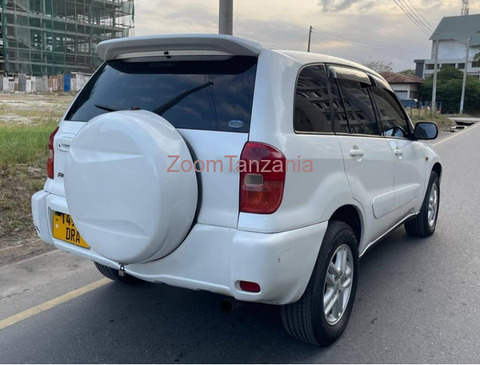 2003 Toyota RAV4 Kilitime White Color - 2/6