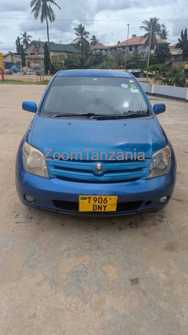 2004 Toyota IST Blue Color - 2/6