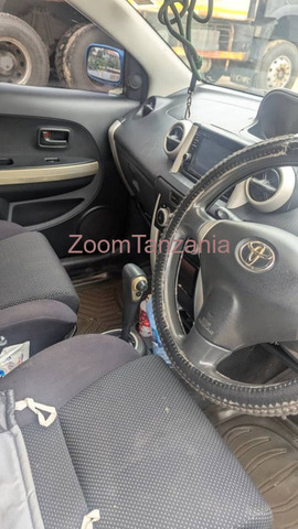 2004 Toyota IST Blue Color - 3/6