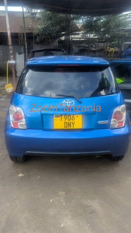 2004 Toyota IST Blue Color - 5/6