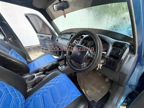 1996 Toyota RAV4 Blue Black Color - 2/6