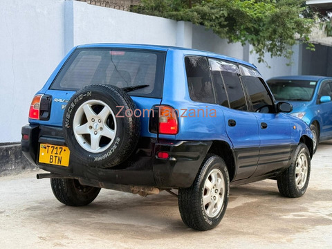 1996 Toyota RAV4 Blue Black Color - 6/6
