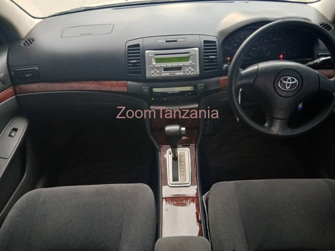 2006 Toyota Premio F Silver Color - 2/4