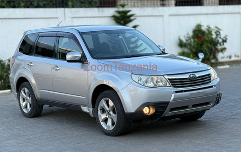 2008 Subaru Forester Silver Color - 1/5