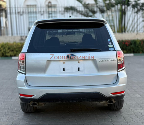 2008 Subaru Forester Silver Color - 4/5